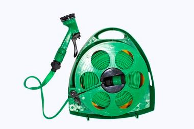 Шланг садовый ПВХ на катушке с упорами в комплекте с пистолетом-распылителем (15м, 4 режима распыления) WMC TOOLS WMC-TG7301012
