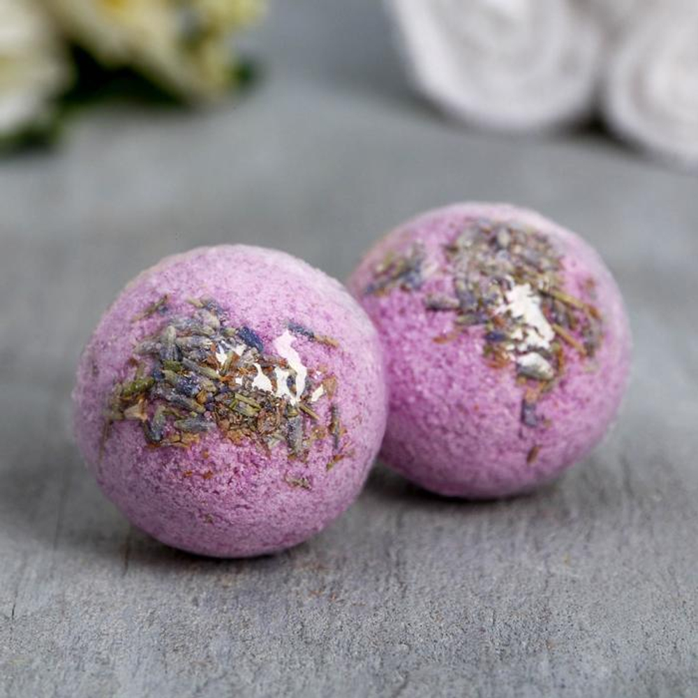 Набор из 2 бомбочек для ванны «Радуй себя» с лепестками лаванды