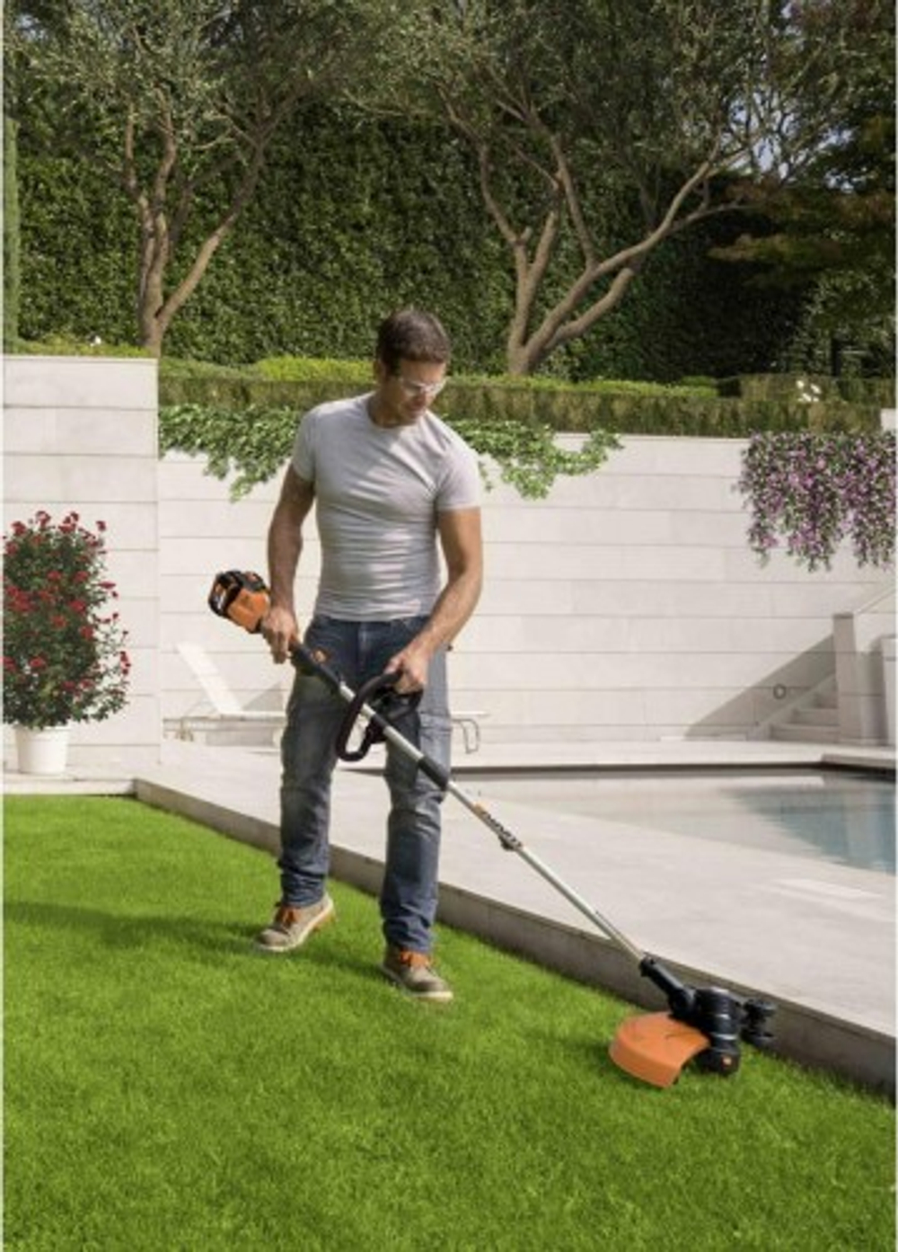 Триммер аккумуляторный Worx WG184E