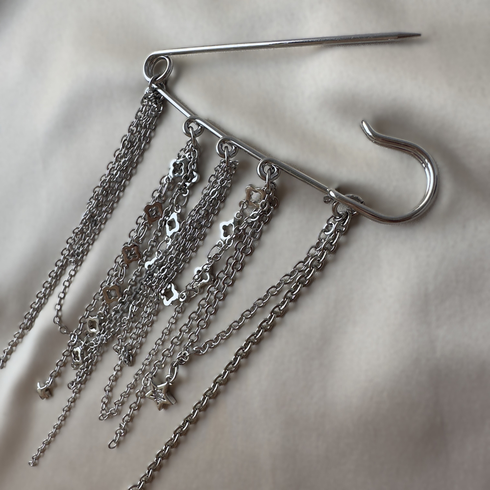 Брошь-булавка «Звездопад» — каскад цепей