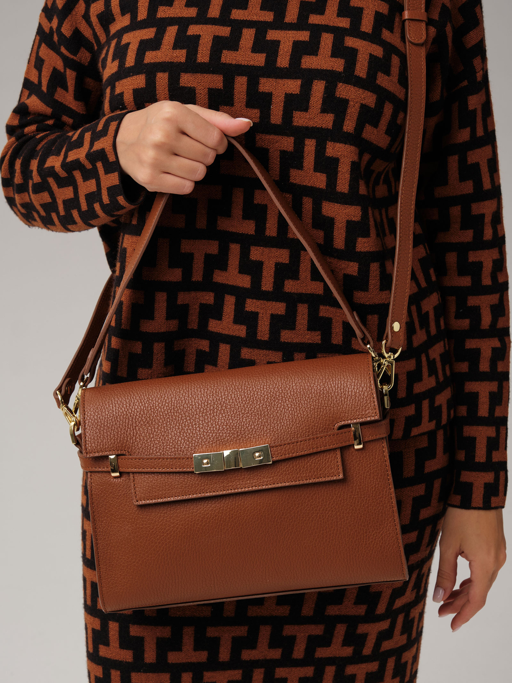 Кожаная сумка Deboro 31116 фундук