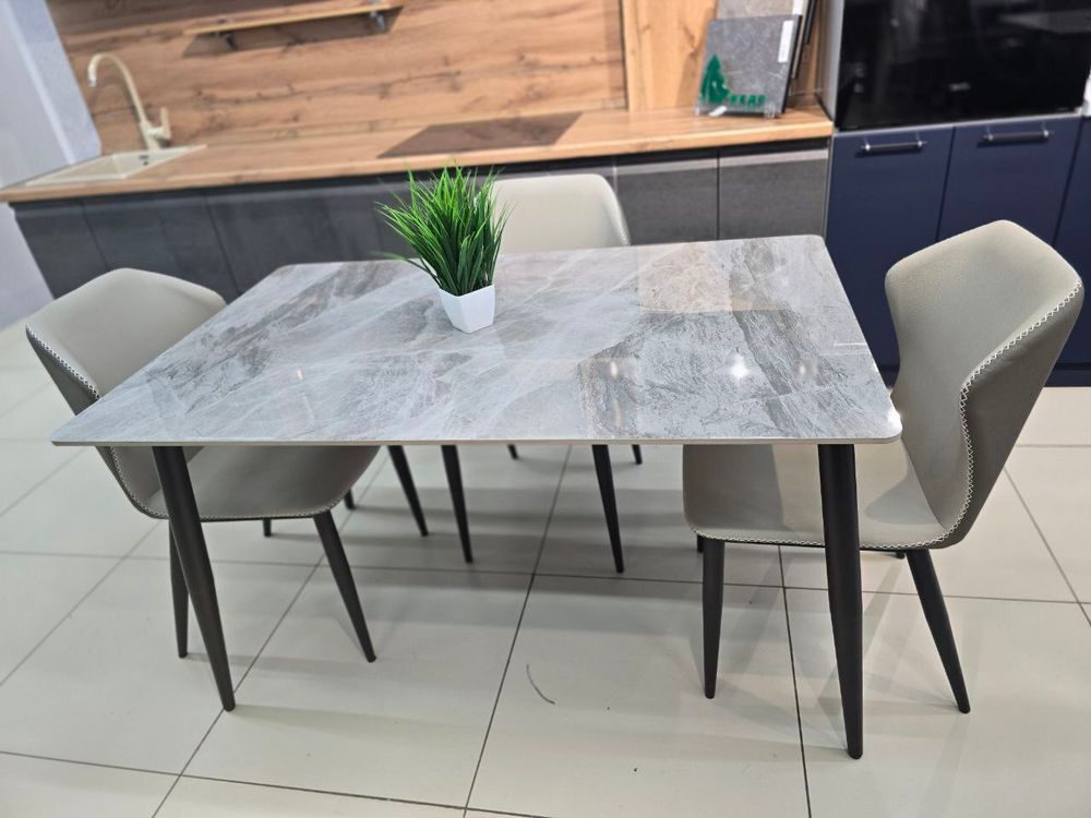 Стол обеденный из камня