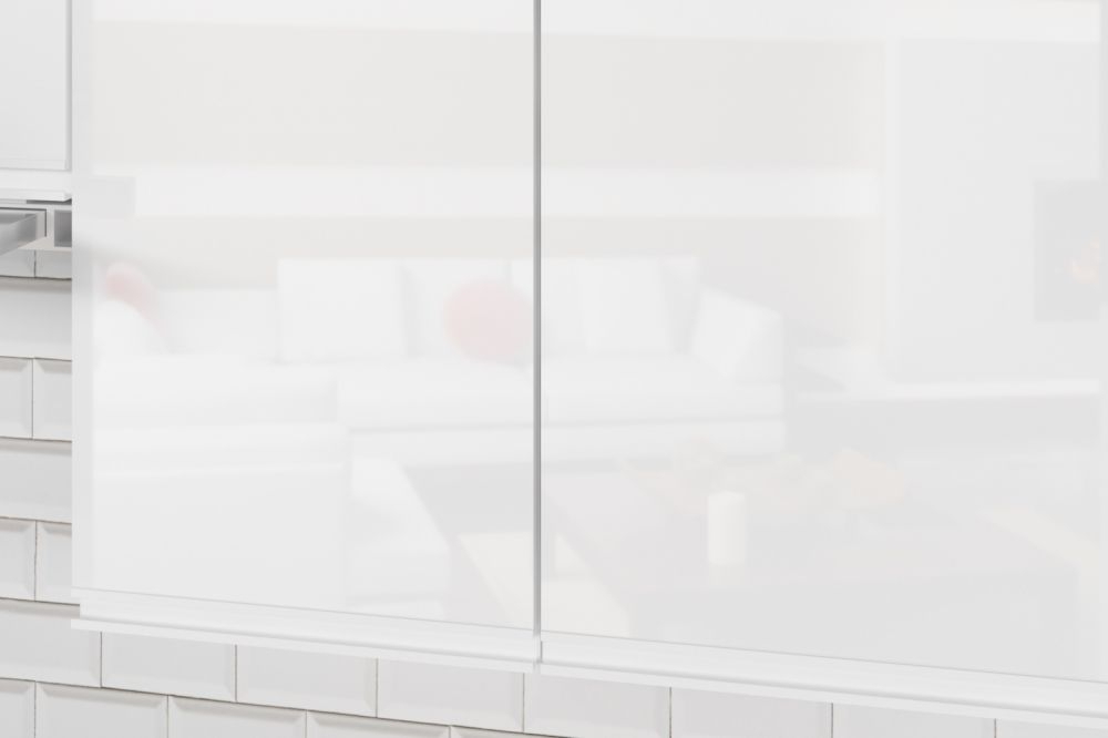 Кухонный гарнитур Антика базис 2400 мм (Белый глянец/Дуб браун, Аламбра темная)