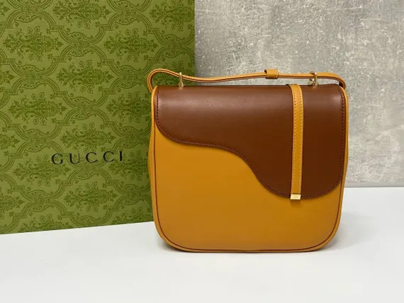 Кожаная сумка через плечо Gucci коричневый