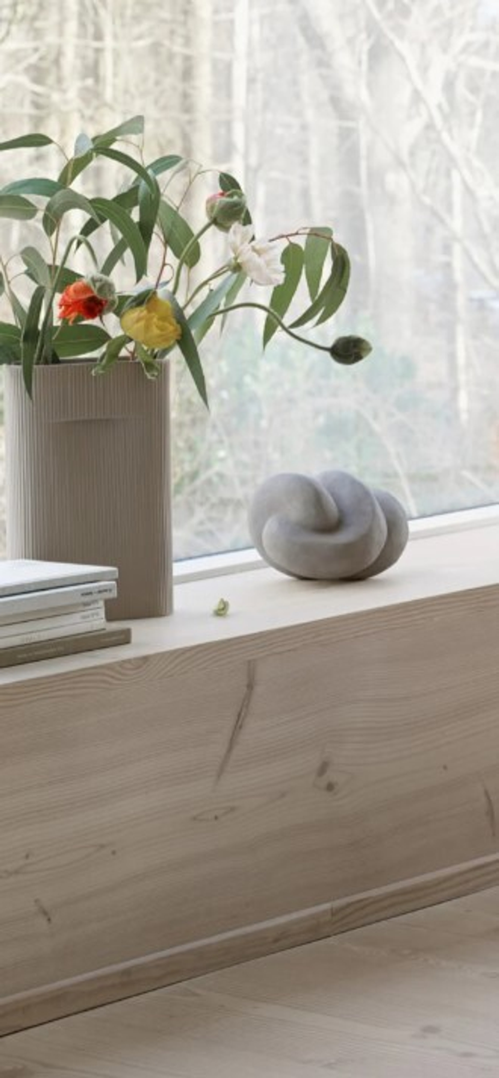 Ваза MUUTO керамика/terracotta 230х85х350h коллекция Ridge