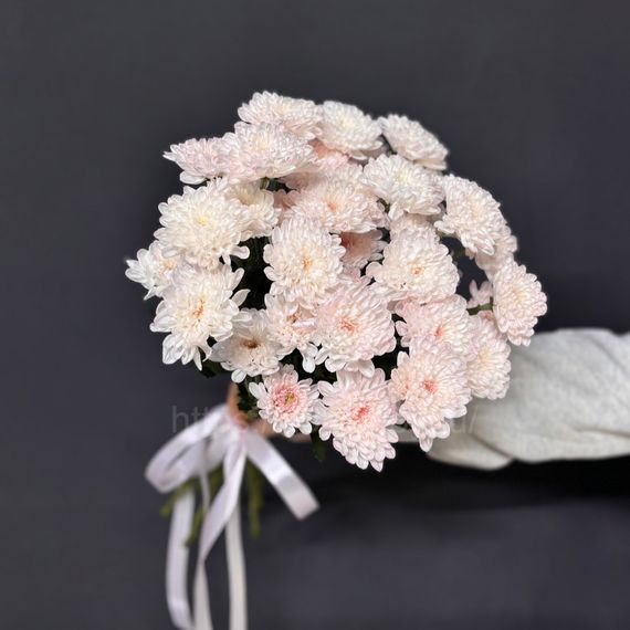 Букет из розовой хризантемы