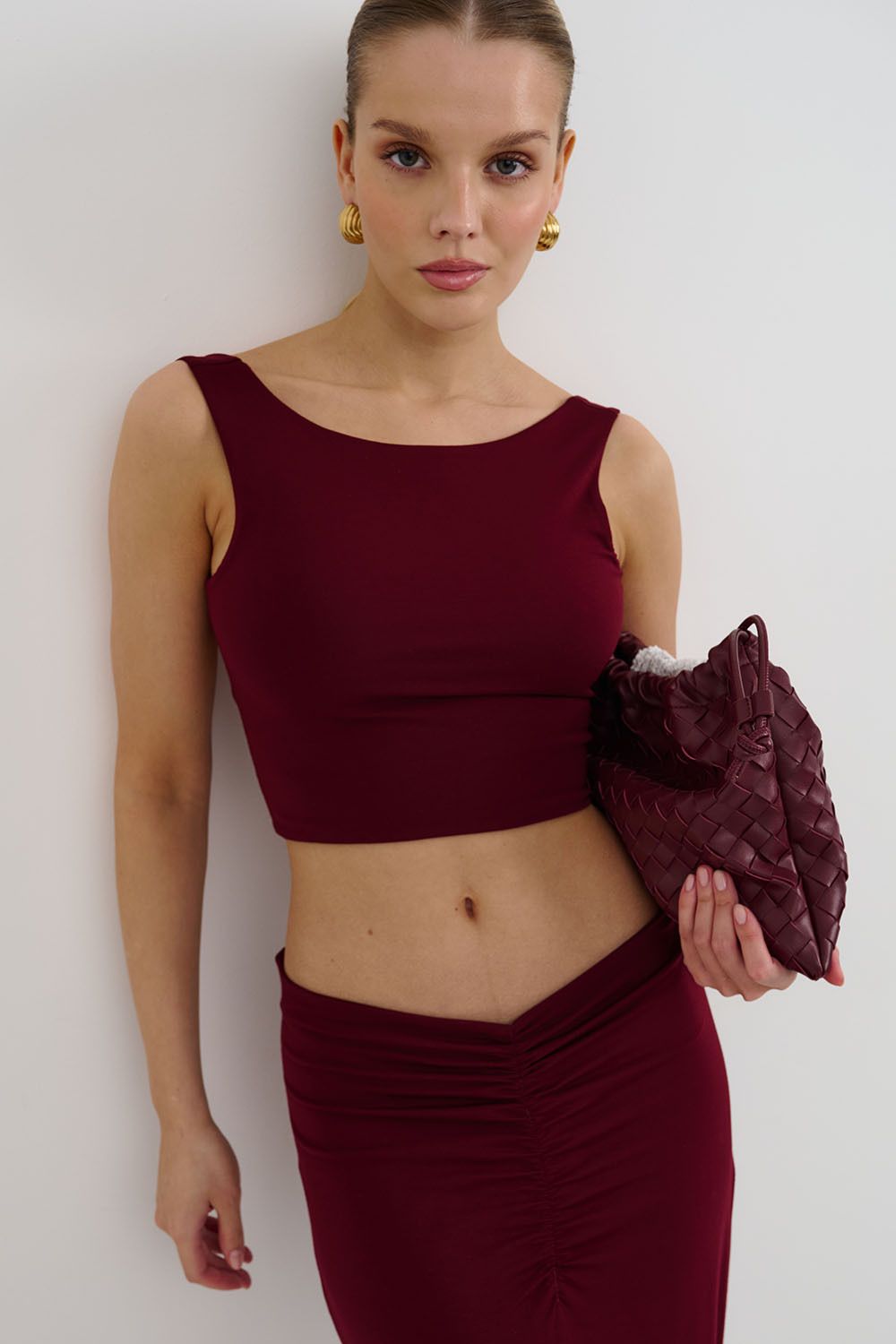 Топ с открытой спиной из вискозы цвета бордо