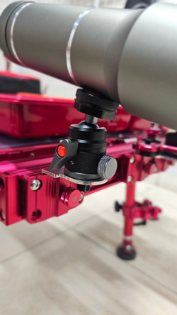 Mеханизм-крепление для фонарика