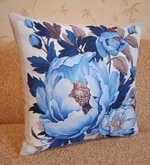 Декоративный гобеленовый чехол Голубые пионы 47х47
