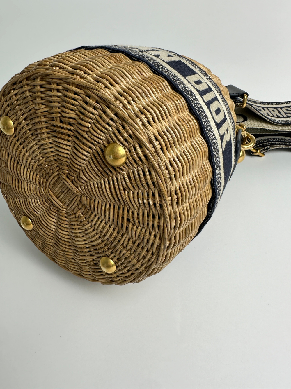 Сумка Christian Dior Brown Oblique Wicker Bucket