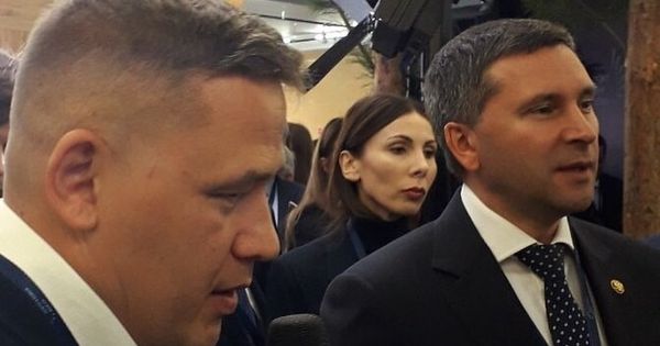 Компания &quot;Легенды Сибири&quot; представила косторезные изделия мастеров Тюмени и Тобольска участникам Х Тюменского нефтегазового форума