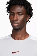 Футболка Nike Graphic Tee