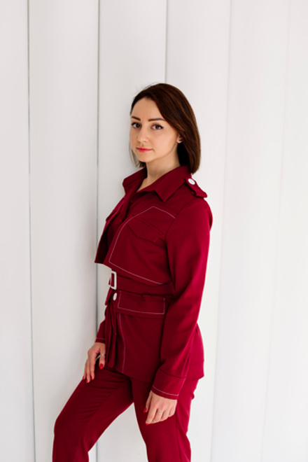 Костюм женский , жакет и брюки 7/8 (красный)