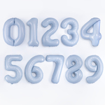 Цифра небесно-голубого цвета.