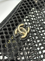 Женская сетчатая сумка Chanel черного цвета