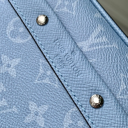 Louis Vuitton Alpha Messenger