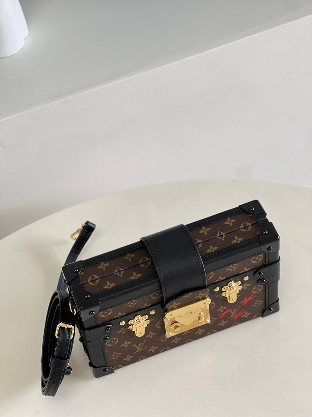 Louis Vuitton Petite Malle