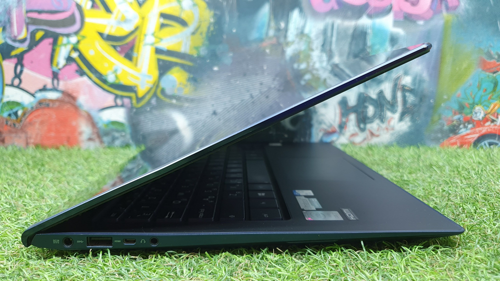 Ультрабук ZENBOOK UX301L 2560x1440, IPS,Core i7 4558U, RAM 8 ГБ, SSD 512 Гб