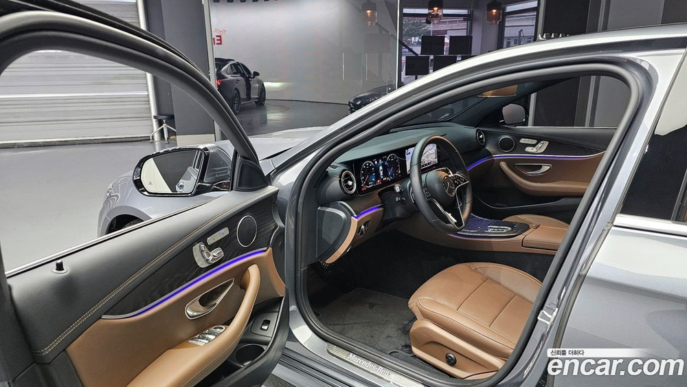 Mercedes-Benz E-Class W213 E250 AMG Line (10.2022)