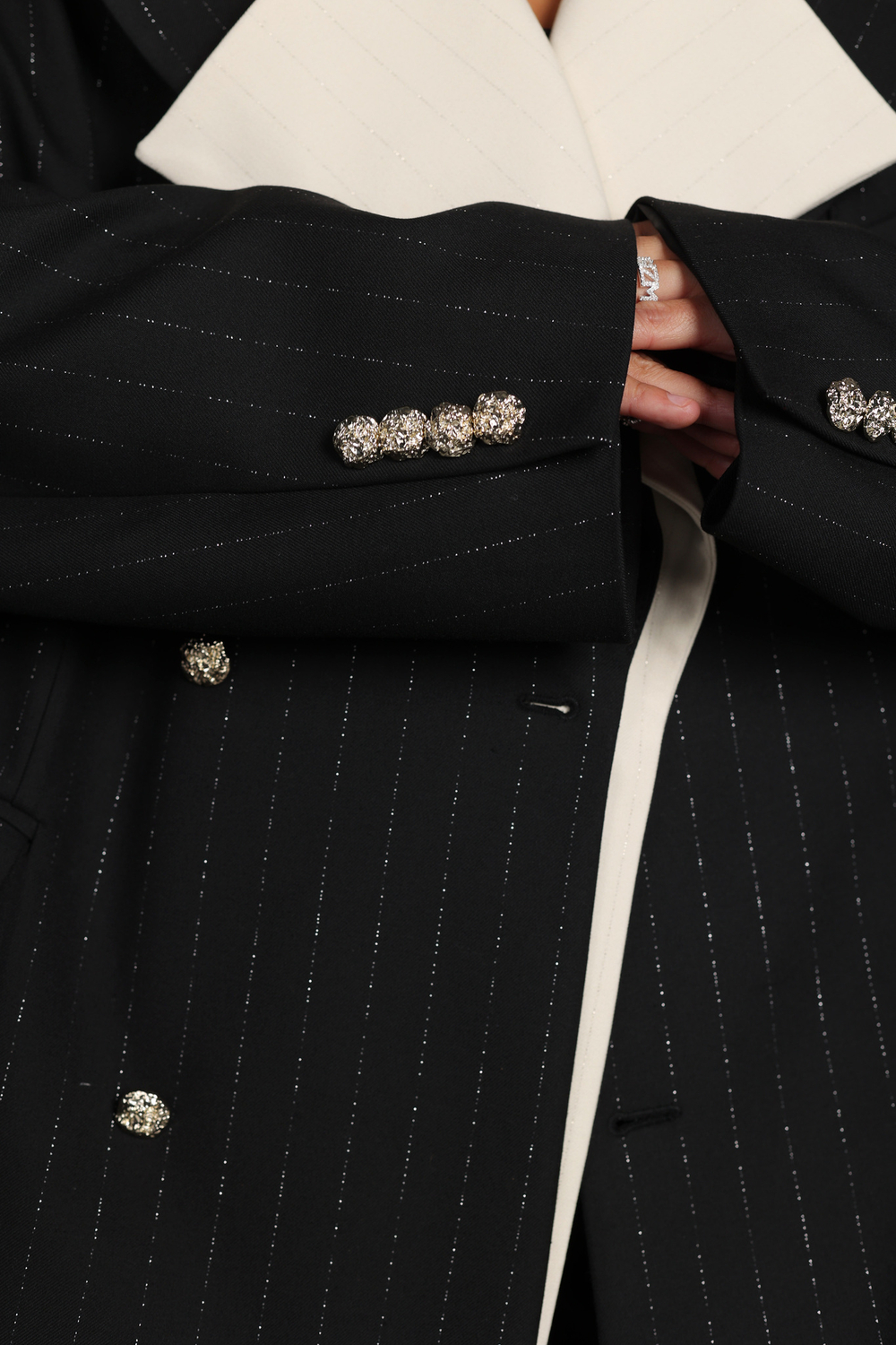 Жакет в полоску с двойным лацканом