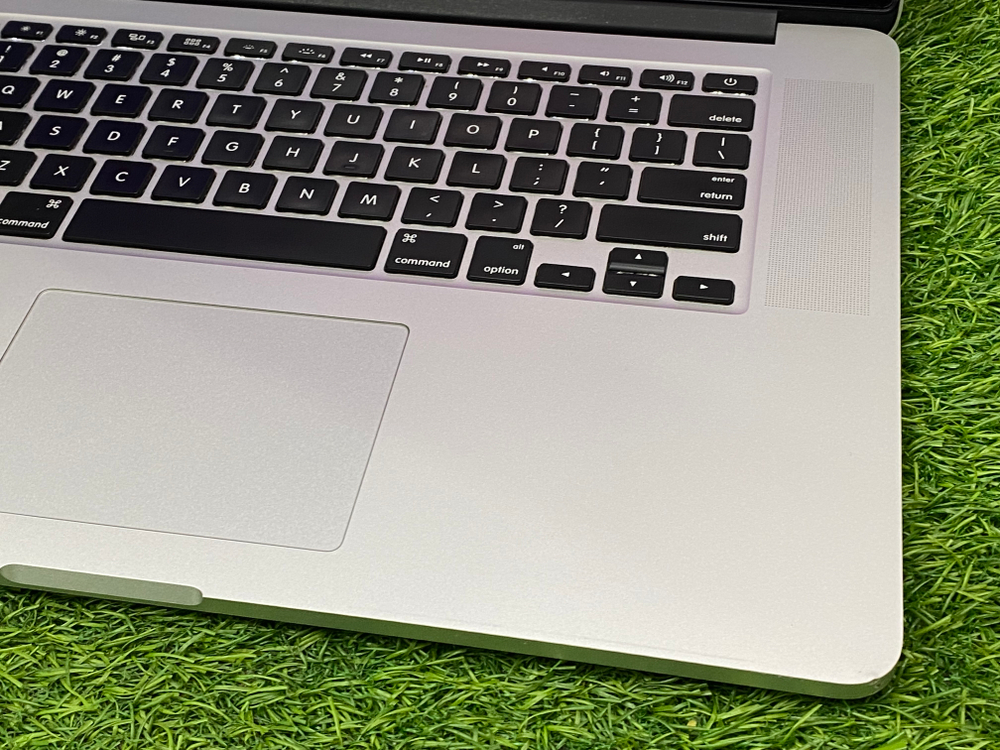 MacBook Pro 15 2015 Retina i7/Radeon R9 M370X 2GB/16GB/512GB/ MJLQ2RU/A