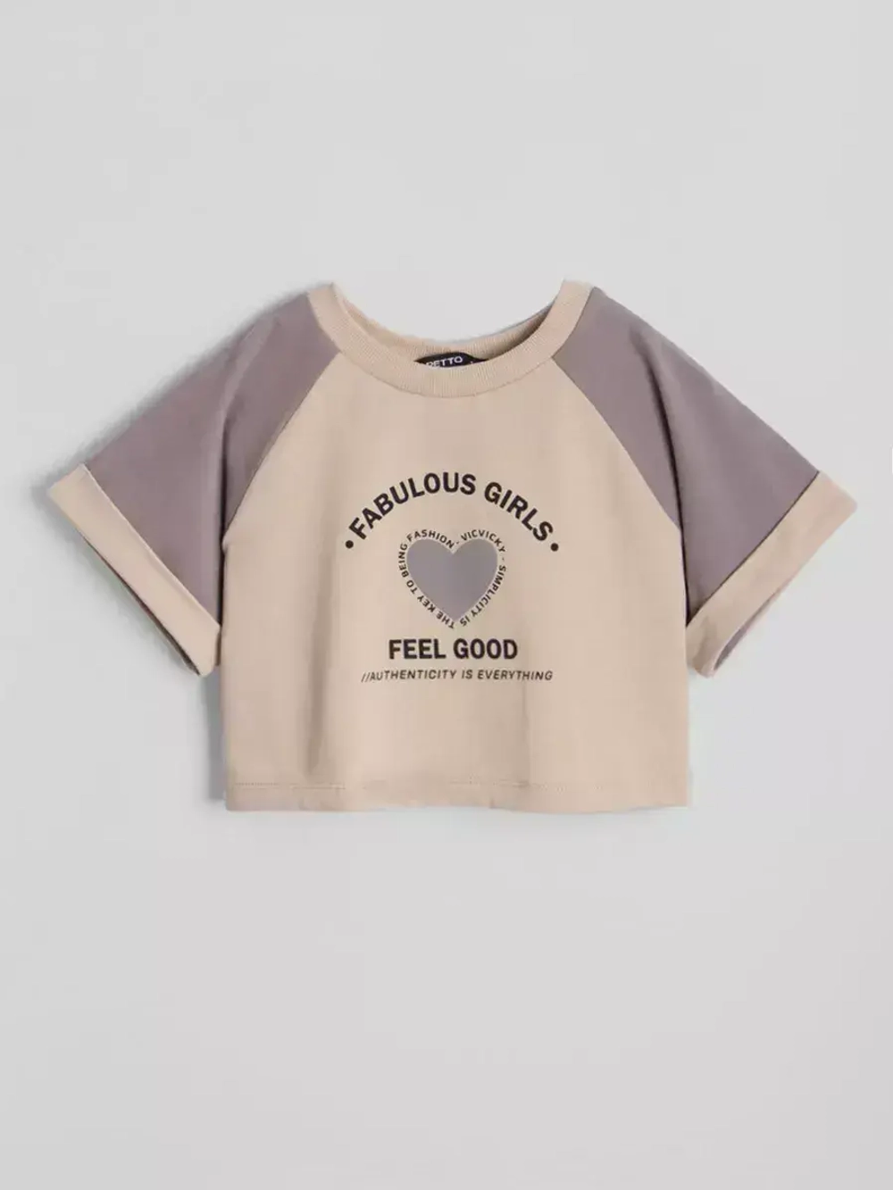 Костюм детский футболка и шорты в сад