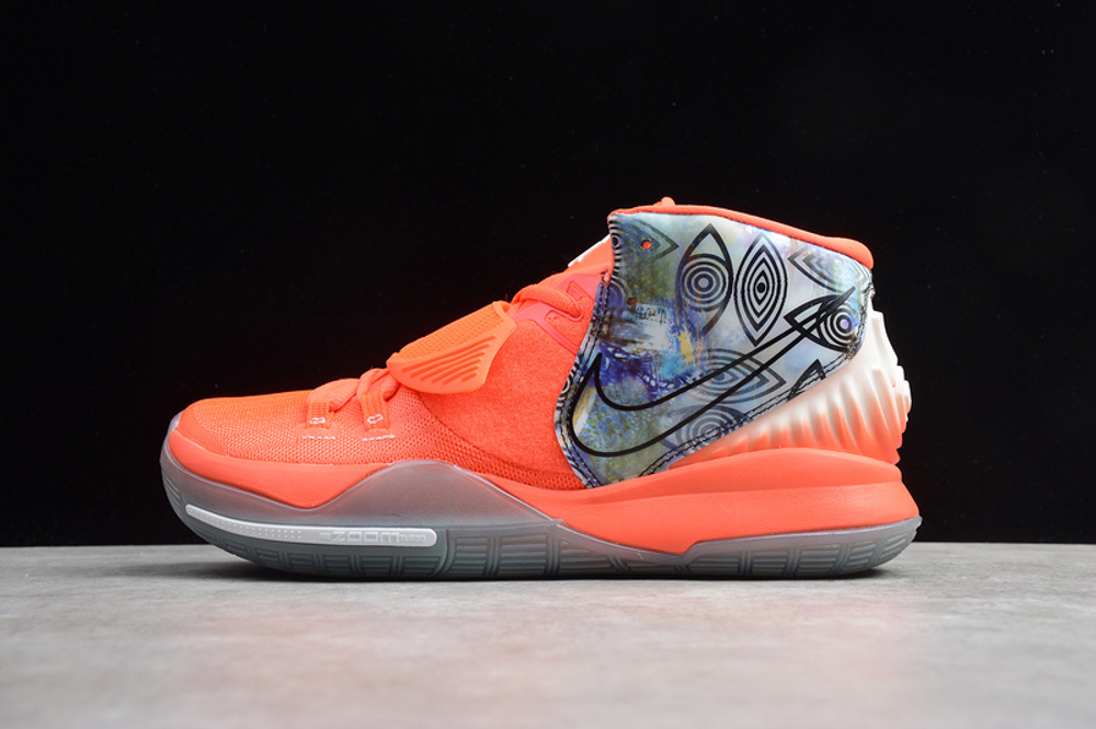 Kyrie collection top