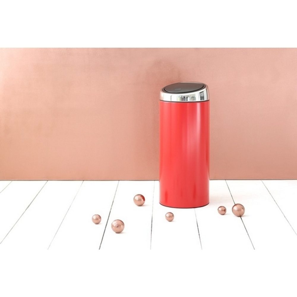 Ведро для мусора Brabantia Touch Bin красное 30л общий вид