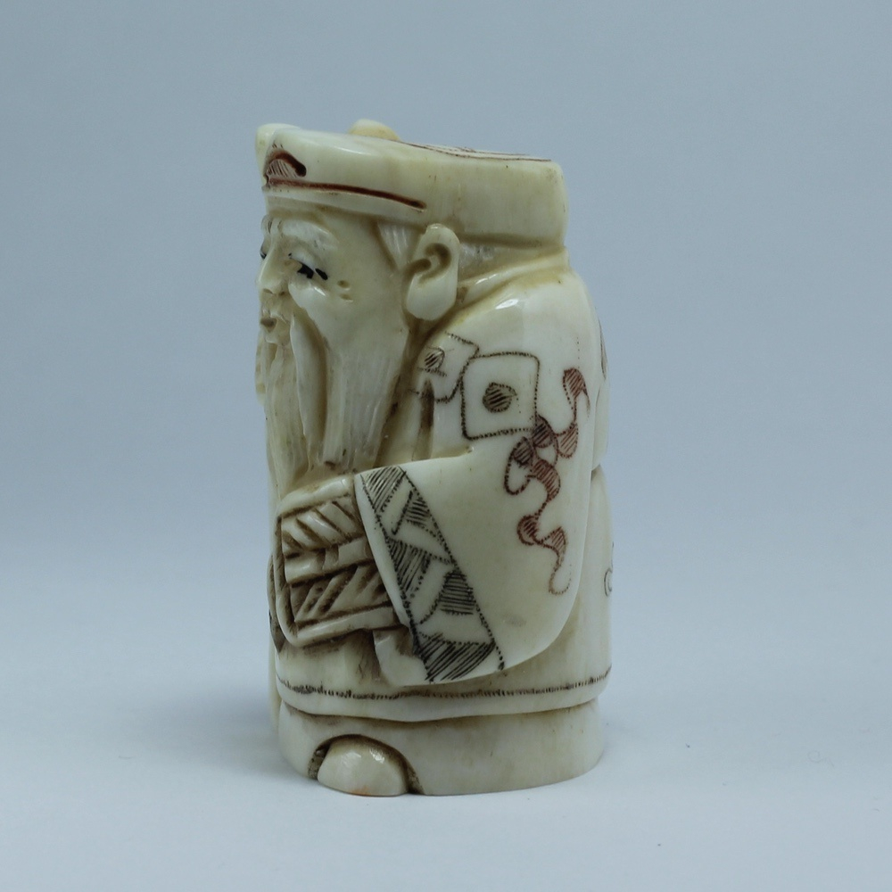 Нэцкэ Дзюродзин с посохом