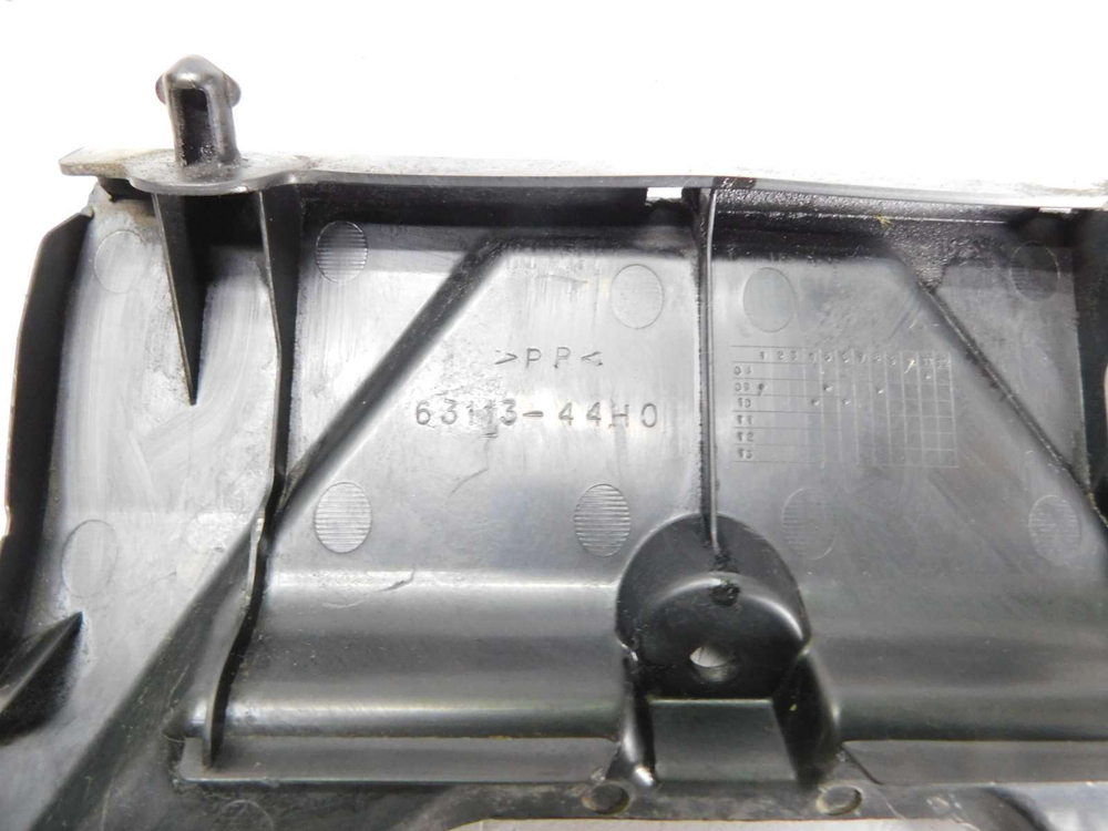 Подкрылок Suzuki Gladius SFV650A 63111-44H0