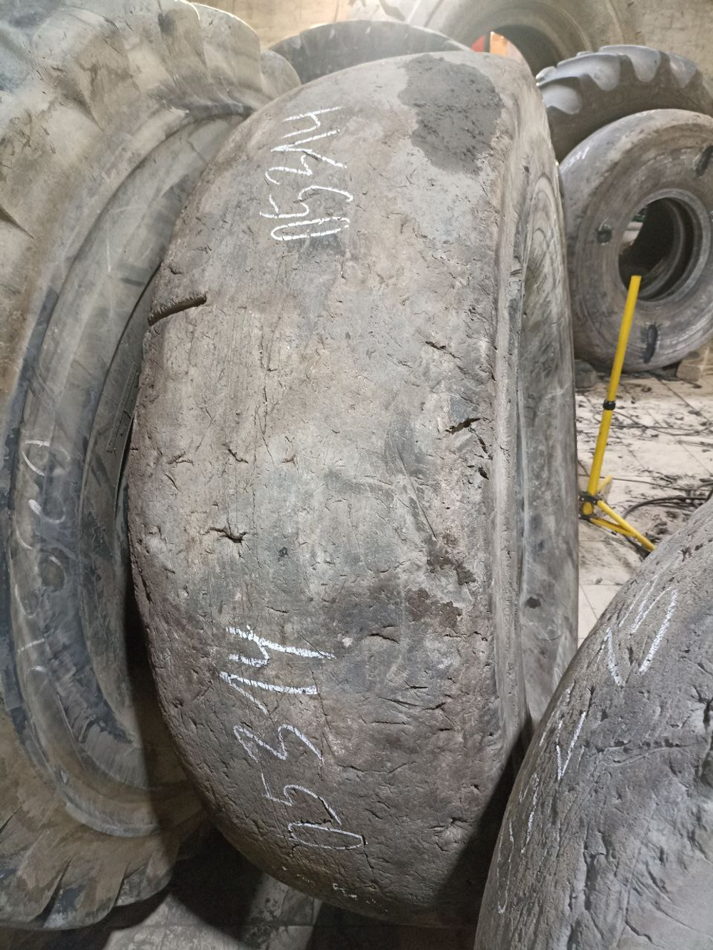 18.00-25 Nokian Mine king шина б/у