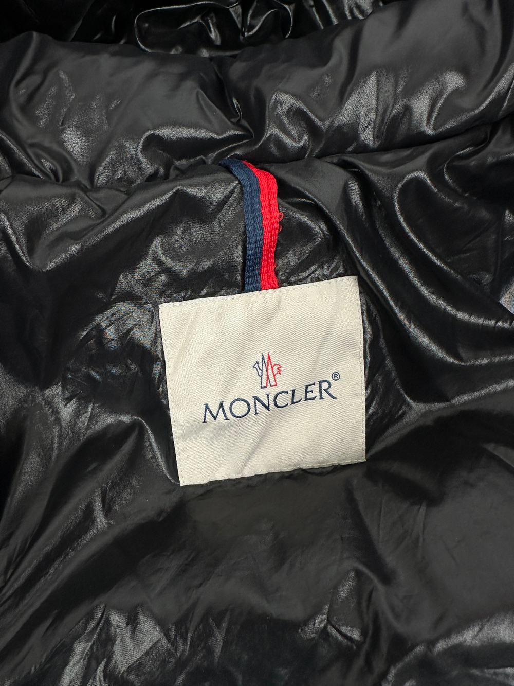 Пуховик Moncler