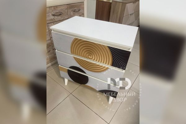 Белый комод-2 на ножках &quot;Круги&quot; от фабрики мебели Фант: обзор, который поможет вам выбрать идеальное решение для вашего интерьера.