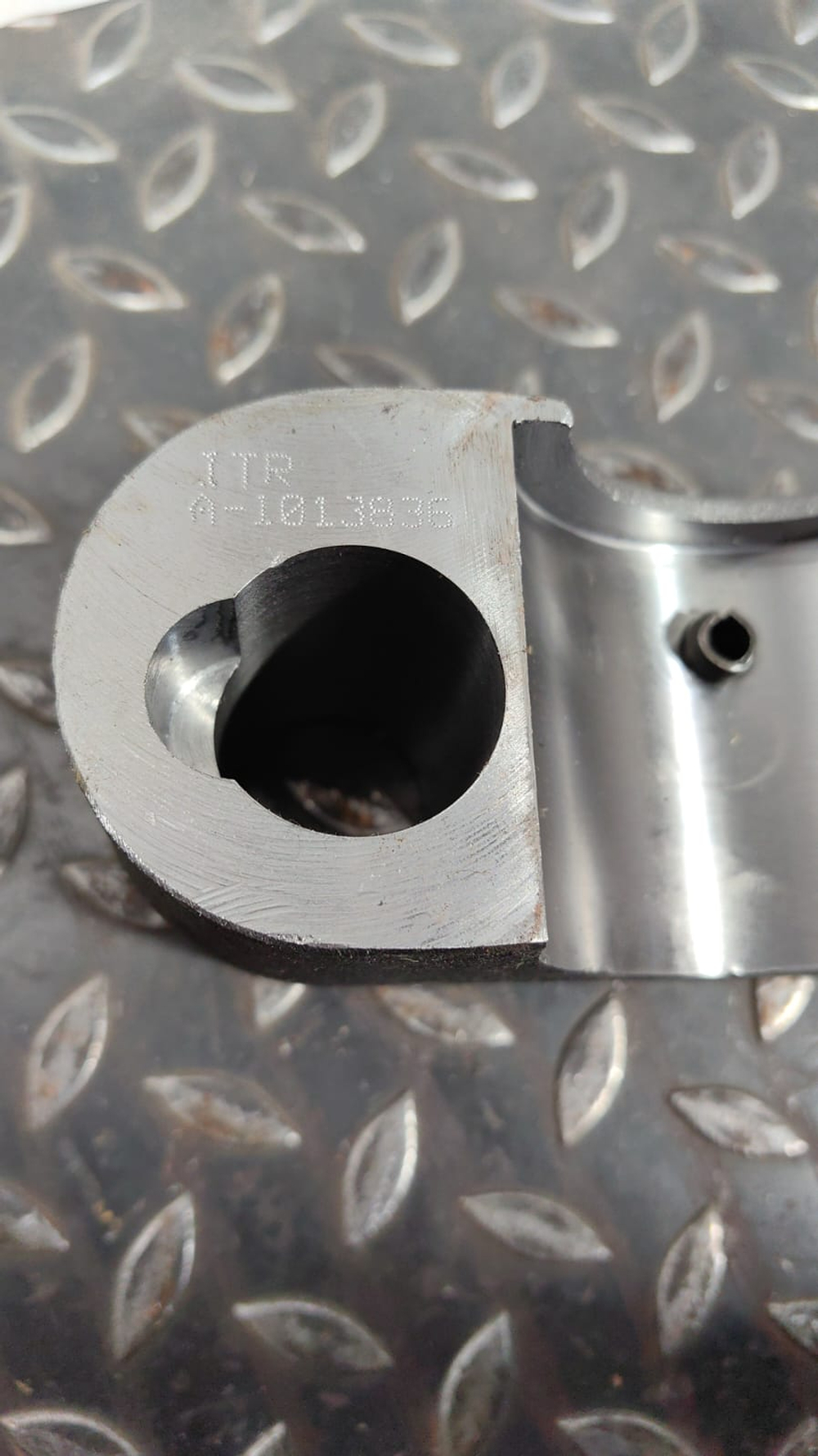 Разъем 2-х контактный AX8452S