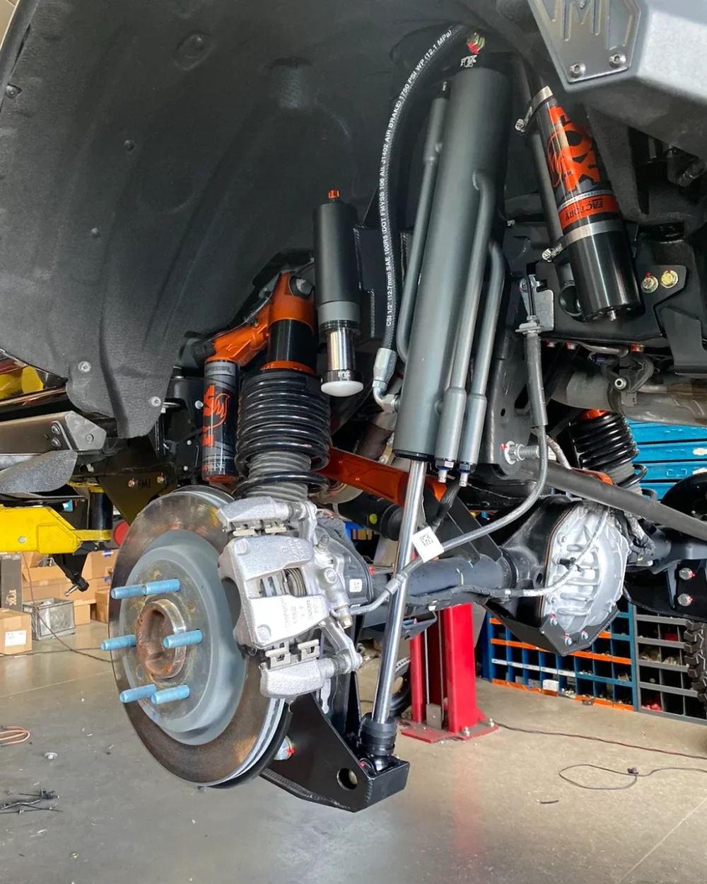 Комплект для увеличения хода задней подвески Bronco Raptor 2022+ с креплением амортизатора и буферным упором