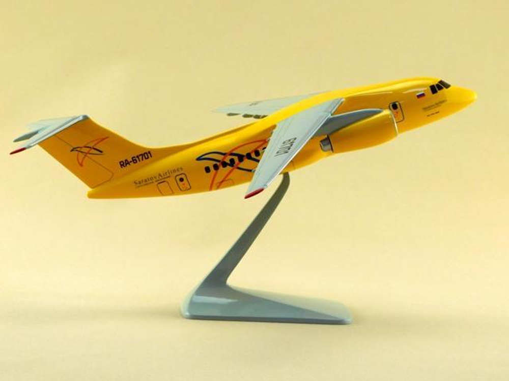 Модель самолета Ан-148-100В (М1:100, Саратовские Авиалинии)