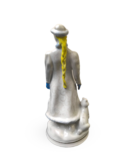 Фарфоровая статуэтка "Снегурочка с зайцем" Барановка