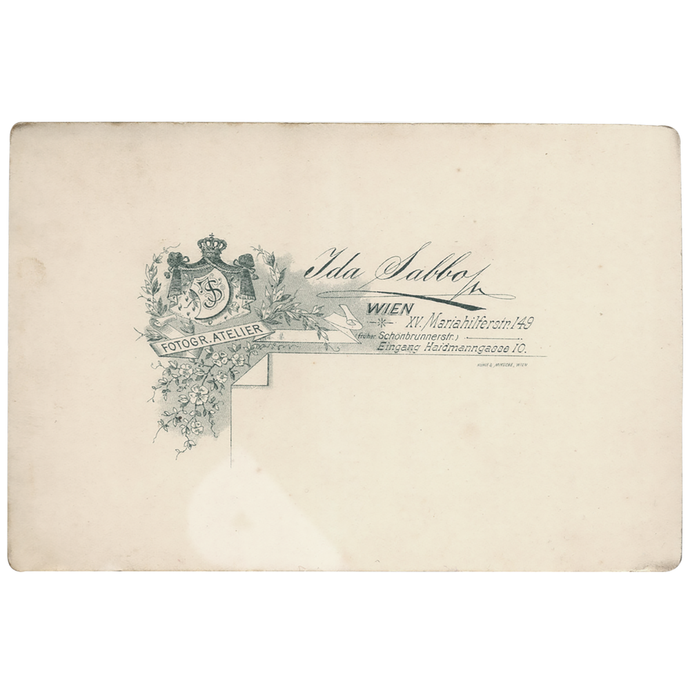 Серия студийных фотопортретов. Австро-Венгерская Империя. Конец XIX – начало XX века.