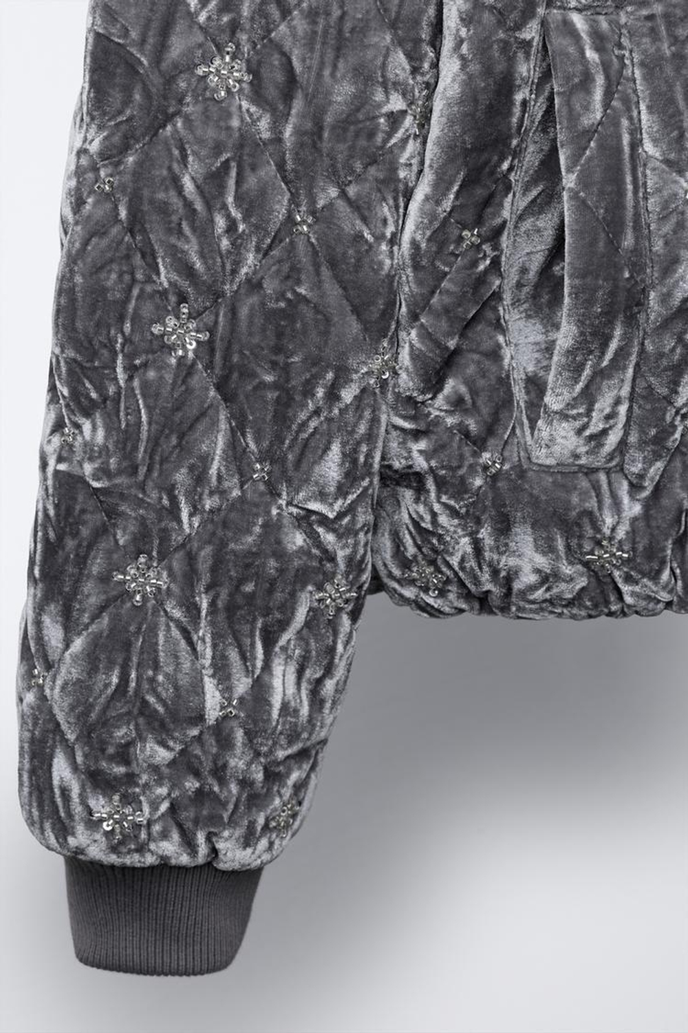 ZARA ВЕЛВЕТОВЫЙ БОМБЕР С УКРАШЕНИЯМИ, СЕРЫЙ