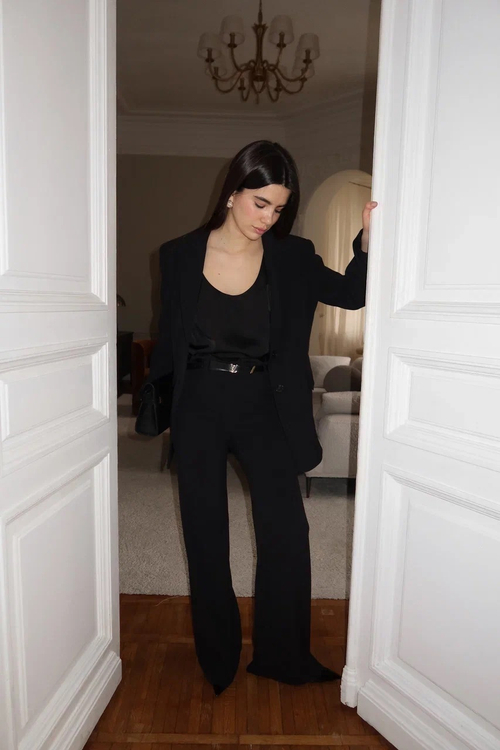 Майка из шелка черная