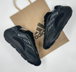 Adidas Yeezy Boost 700