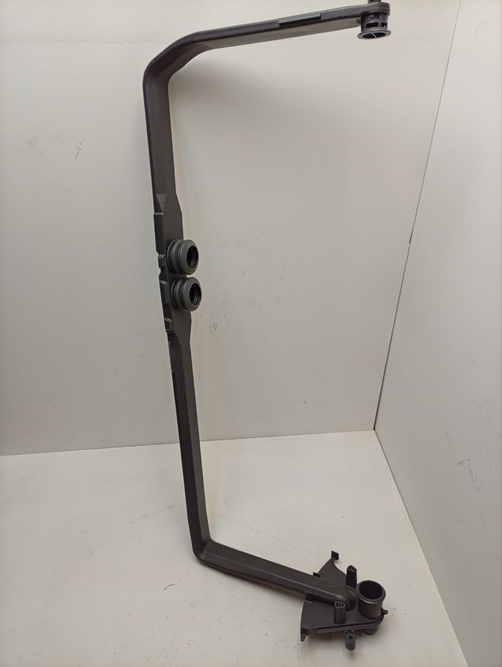 ESL98330 ктп2 Трубка подачи воды воды верхнего импеллера посудомоечной машины Electrolux 8070897031 б/у