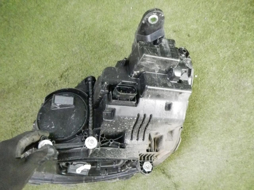 Фара правая Mercedes E W213 (2020-2023) LED