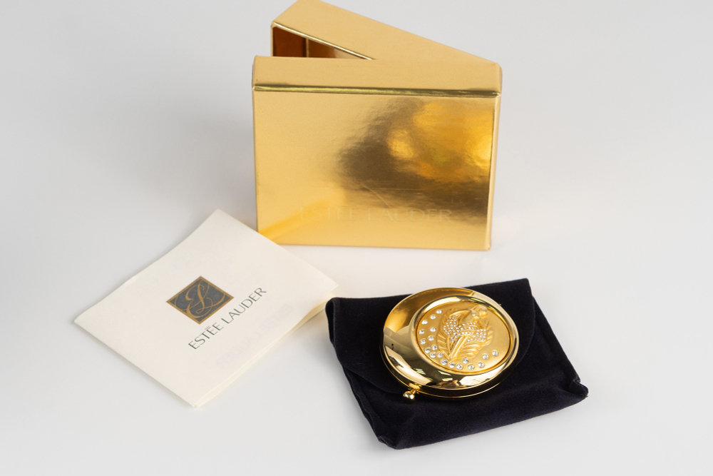 Коллекционная компактная пудра Estee Lauder «Дева»