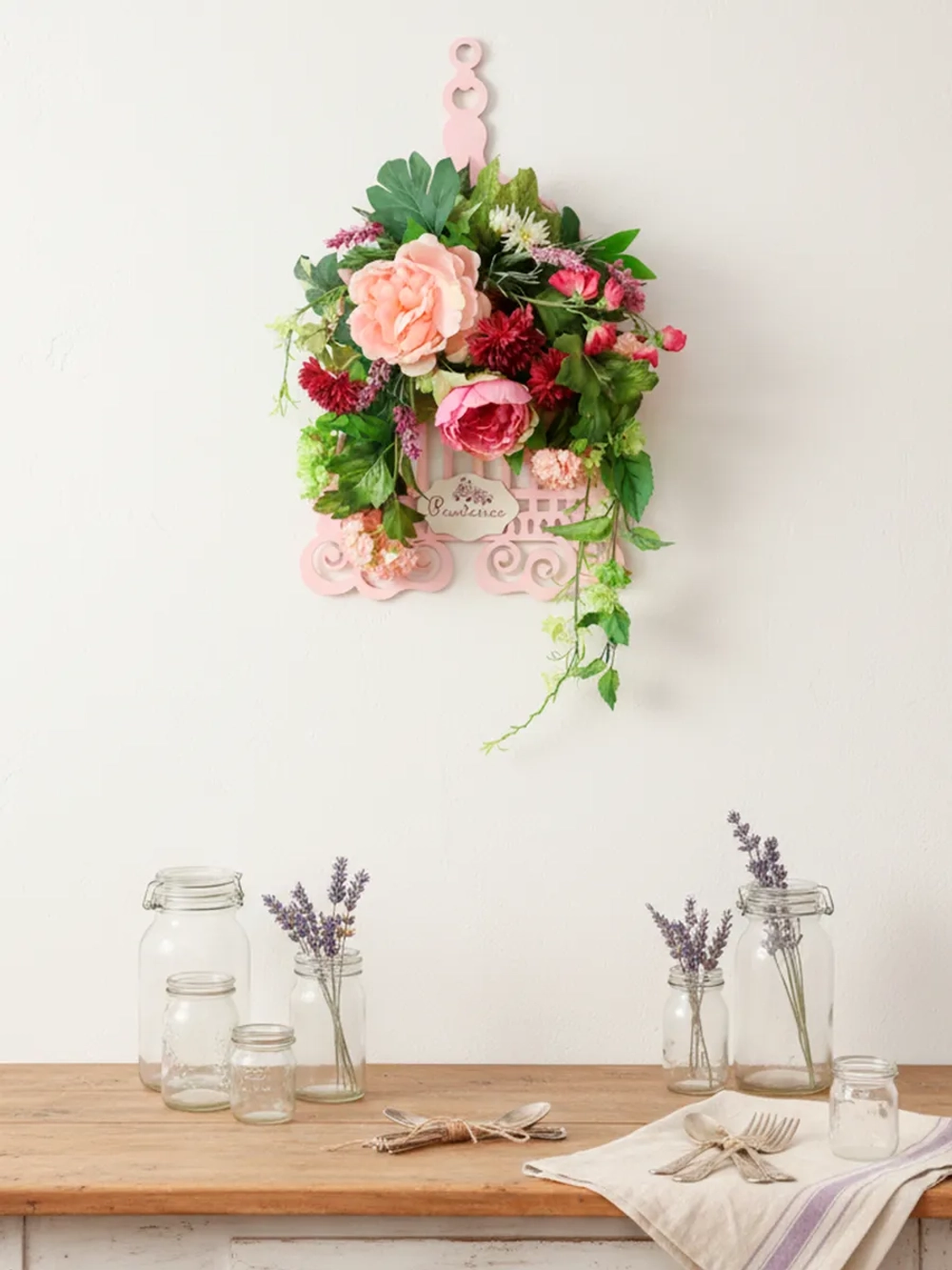 Композиция настенная с искусственными цветами