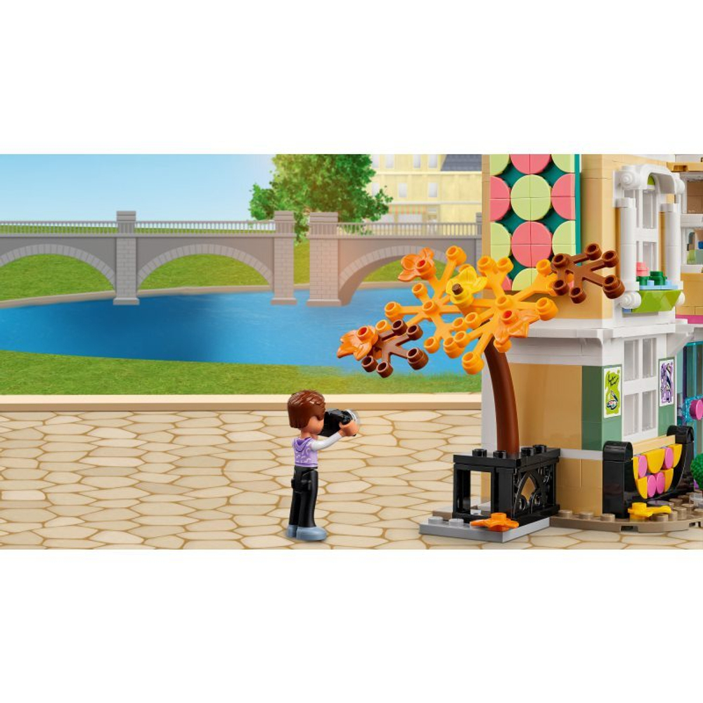 Конструктор LEGO Friends - Художественная школа Эммы 41711