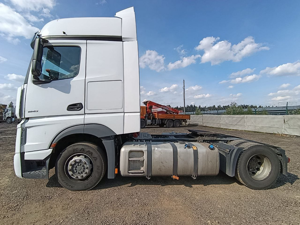 Mercedes-Benz ACTROS 4x2 Седельный тягач 1845 LS (Дизельный, 12,8 л, 476 л.с., МТ)