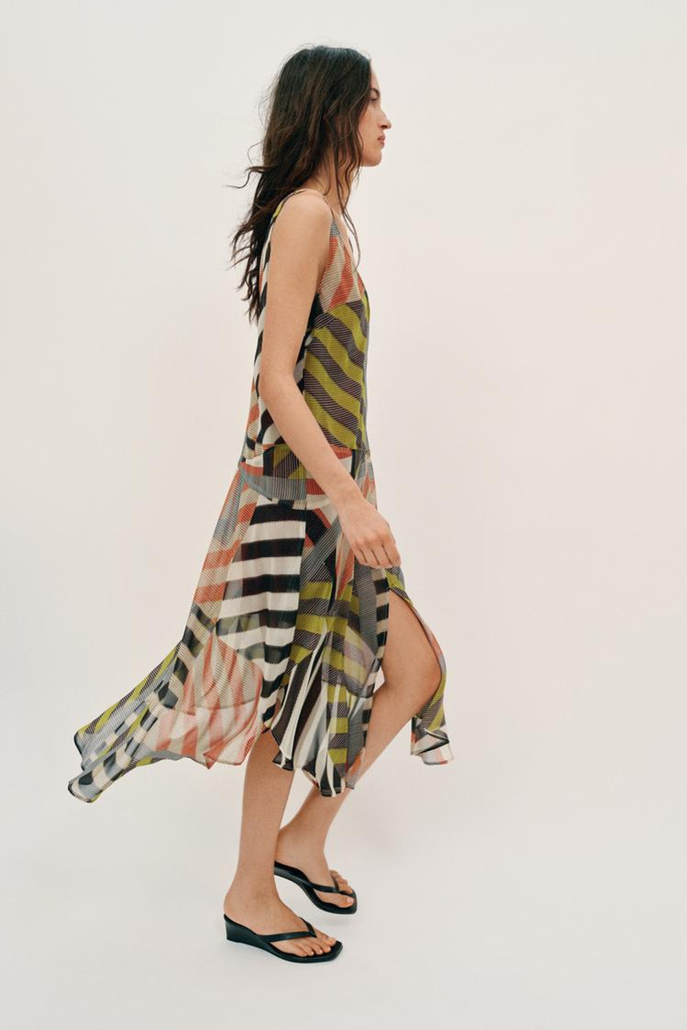 ZARA ПЛАТЬЕ С ПРИНТОМ ПЭЧВОРК, РАЗНОЦВЕТНЫЙ