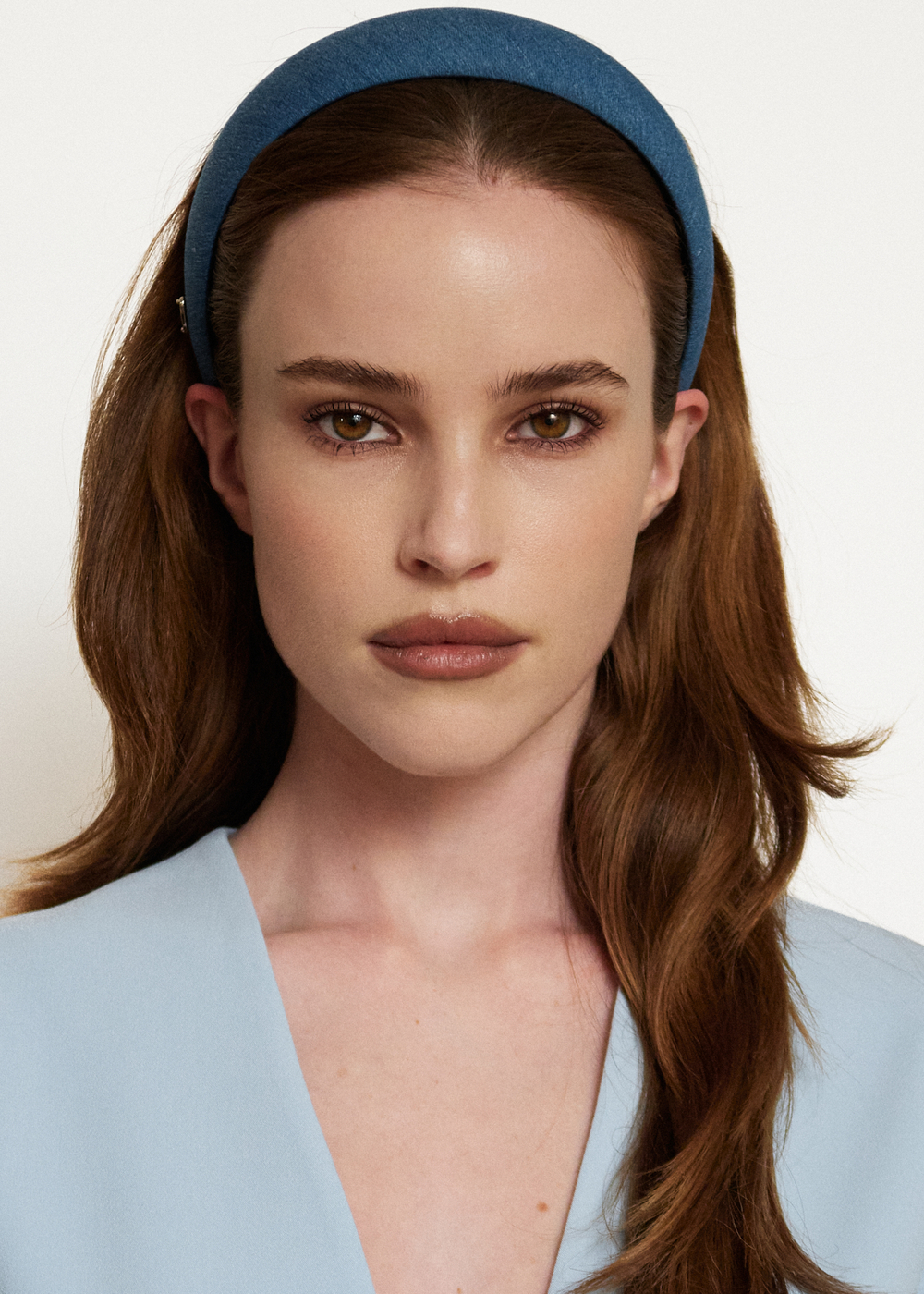 Объемный ободок из синей джинсы