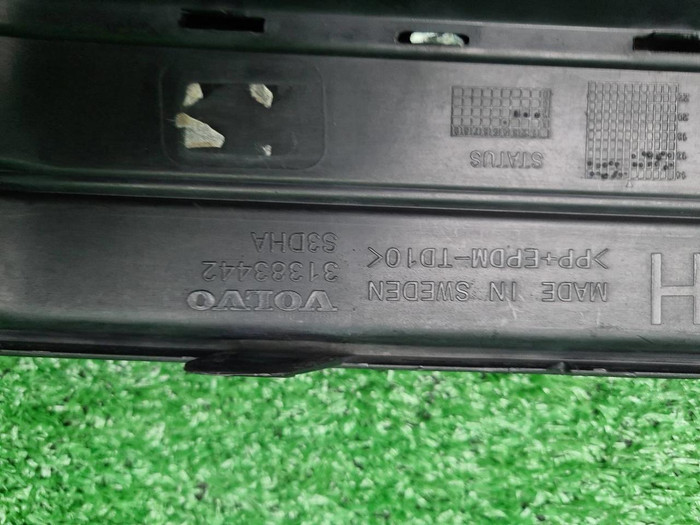 Решетка переднего бампера Volvo XC90 2 (14-19)